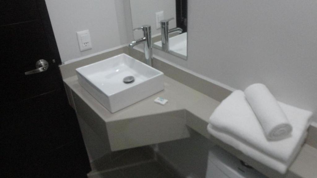 Hotel Tampico Express سيوداد ماديرو المظهر الخارجي الصورة